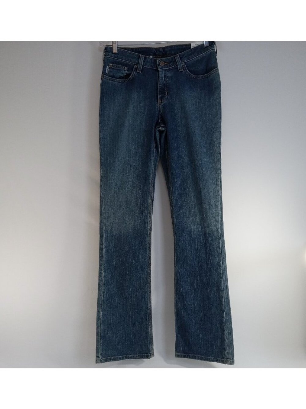 Carhartt Women's Traditional Fit Boot Cut Jeans Size 6 x 34 Medium Wash Stretch